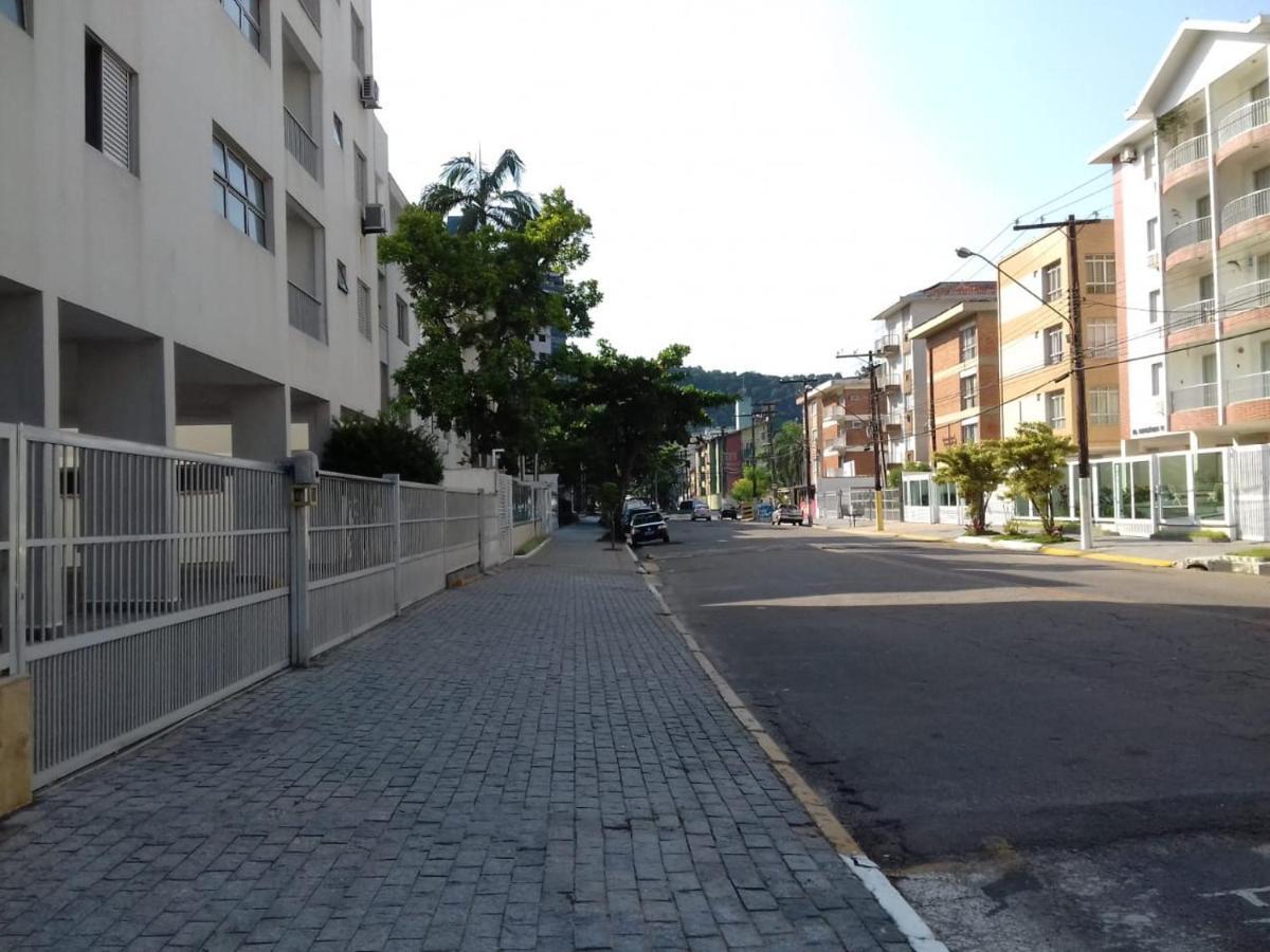 A 250M Da Praia Da Enseada Guarujá Exterior foto
