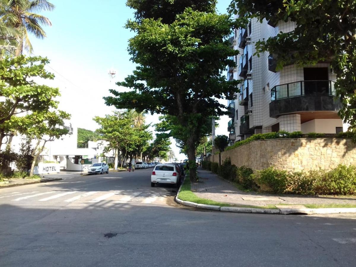 A 250M Da Praia Da Enseada Guarujá Exterior foto
